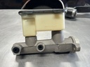 Bomba de Frenos para Chevrolet Silverado C1500 1988-1995 / C2500 1988-1993 / Blazer K1500 1994-1999.
