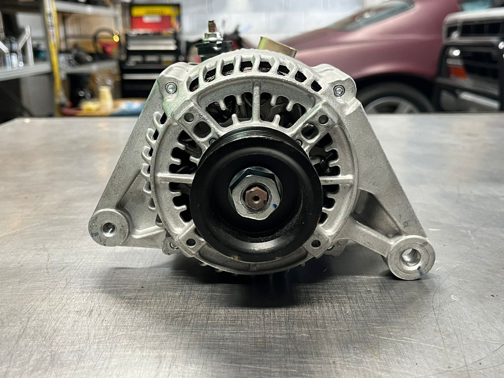 Alternador de 80 Amp para Toyota Celica / MR2 1.8L 2000-2005 /  Corolla / Matrix 1.8L 2003-2008.
