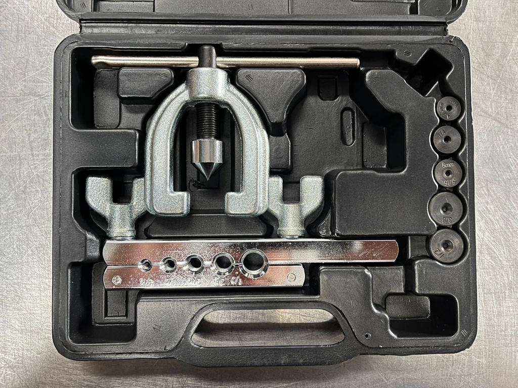 Set de herramientas para conos de tubería metalica.