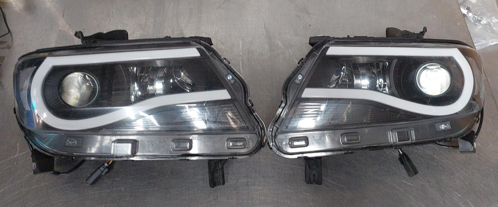Luces delanteras LED Ahumadas para Chevrolet Colorado 2015-2020