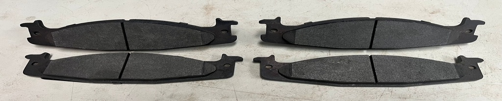 Pastillas de freno delanteras Ford Bronco 5.0L/5.8L 1994-1996 / E150 Econoline 4.2L/4.6L/5.4L 1997-2002 / Econoline 4.9L/5.0L/5.8L 1994-1996.