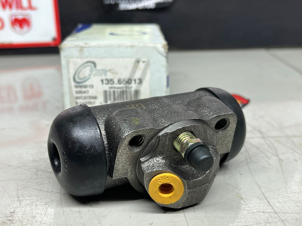 Bomba de Freno (Trasero Izquierdo) para Ford F350 1987-2009 / E350 1995-1998.