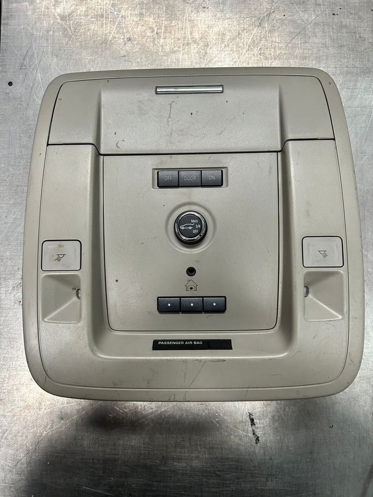 Consola superior gris para Chevrolet Tahoe / Suburban 2015 al 2020 ( Usado)