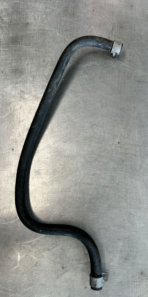 Manguera de depósito de coolant al radiador para Chevrolet Tahoe / Suburban 2015 al 2020  (usado)