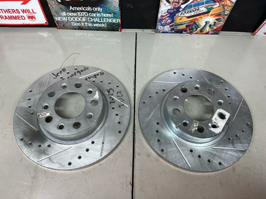 Discos traseros Perforados / Sólidos para Jeep Compass 2017 al 2025 / Renegade 2015 al 2023 / Fiat 500X 2016 al 2023 Diámetro: (278mm)