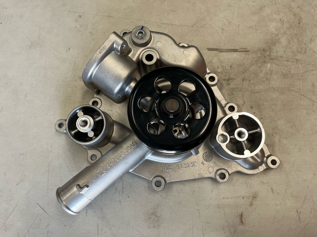 Bomba de Agua MOPAR Jeep Grand Cherokee SRT8 / Limited / Overland 5.7L / 6.1L V8 2005-2010 / Dodge Charger RT / SRT8 2006-2010 / Challenger SRT8 2008-2010.