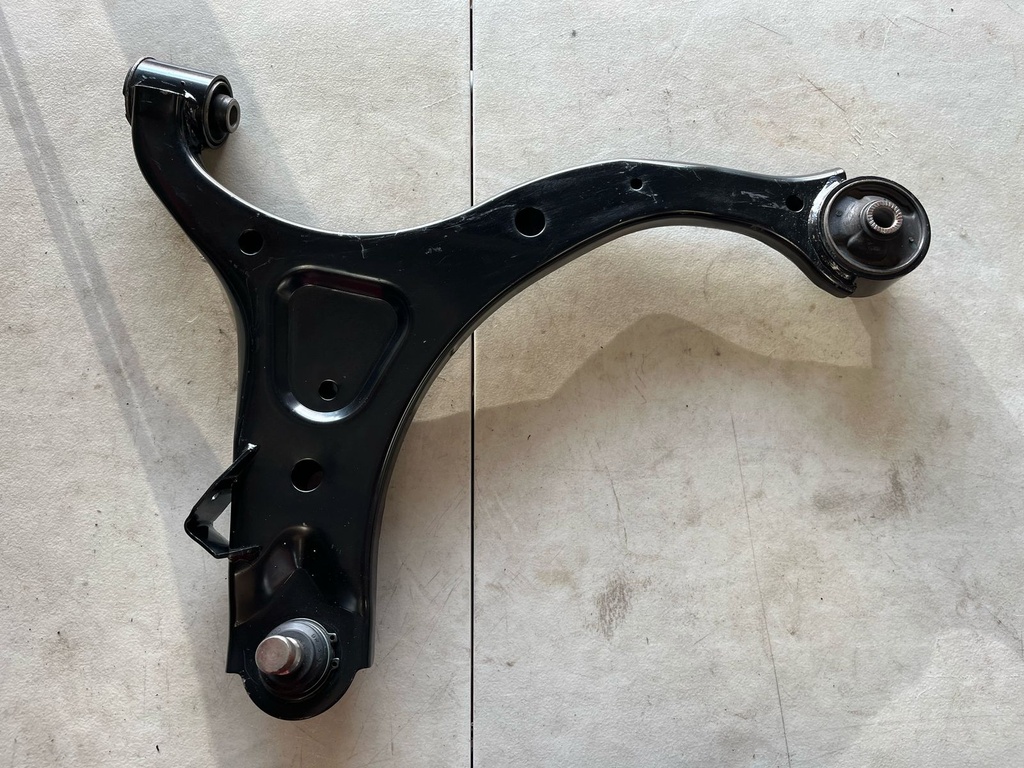 Tijereta Delantera Inferior Derecha Hyundai Santa Fe V6 3.7L 2007-2012.