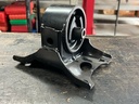 Soporte de Transmision Nissan Maxima 3.5L V6 1997-2003 / Infiniti I30 3.0L V6 1996-2003 7 Infiniti I35 3.5L V6 2002-2004.