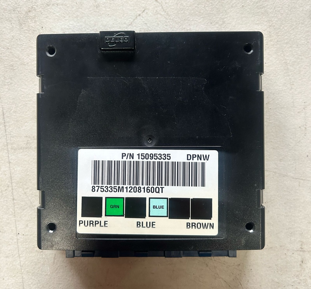 Body control module para Chevrolet Avalanche / Silverado / Suburban / Tahoe 2002 4X4 ( Part:15095335) (usado)