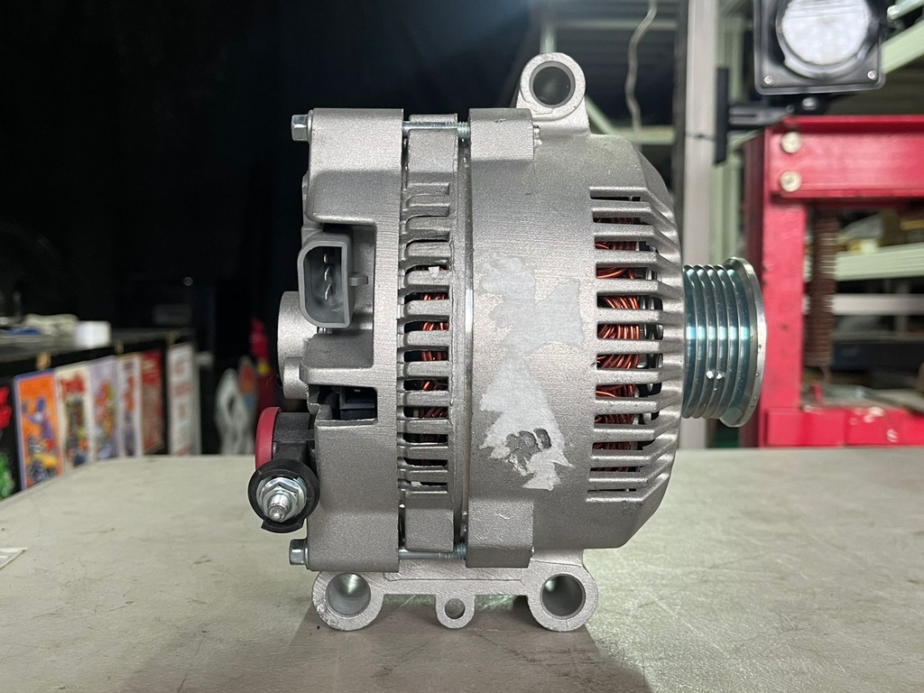 Alternador de 130APM Ford 7.3L DIESEL F250 / F350 1992-1997 / E250 1993-2003 / E350 1992-2003 / E450 1999-2003.