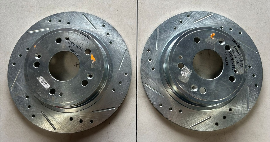 Discos traseros sólidos / Ranurados para Honda Accord 1998 al 2002 / Civic 2004 al 2005 / Acura RSX 2002 al 2006 / Integra 1997 al 2001 Diámetro: (260mm)