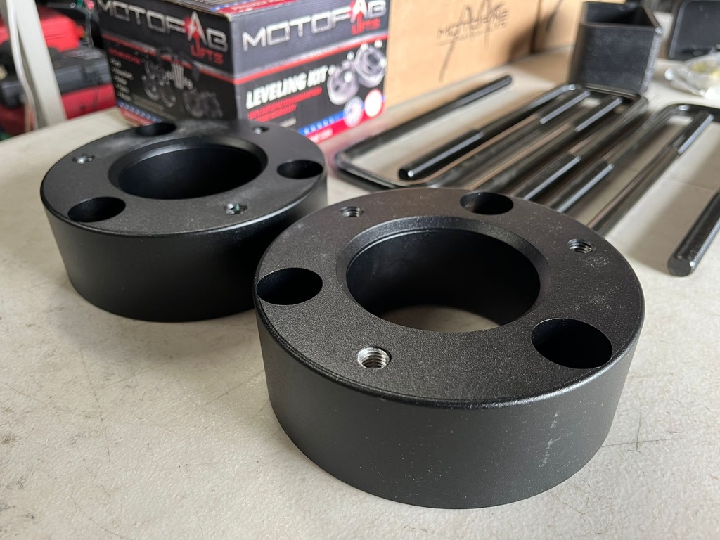 Kit de Levante Chevrolet Silverado 2007-2014 / GMC Sierra 2007-2014. (Delantero: 3" / Trasero: 2")