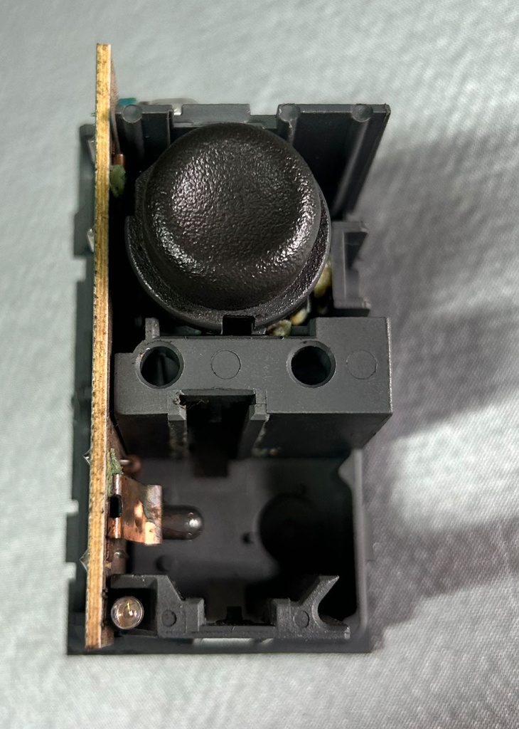 Actuador de luz antiniebla para Chevrolet Silverado / Avalanche 1999 al 2002 (Usado)