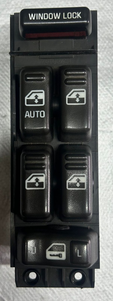 Botonera principal para Chevrolet / GMC / Silverado / Tahoe / Avalanche / Suburban 2000 al 2002 / Sierra 1999 al 2002 (usado)