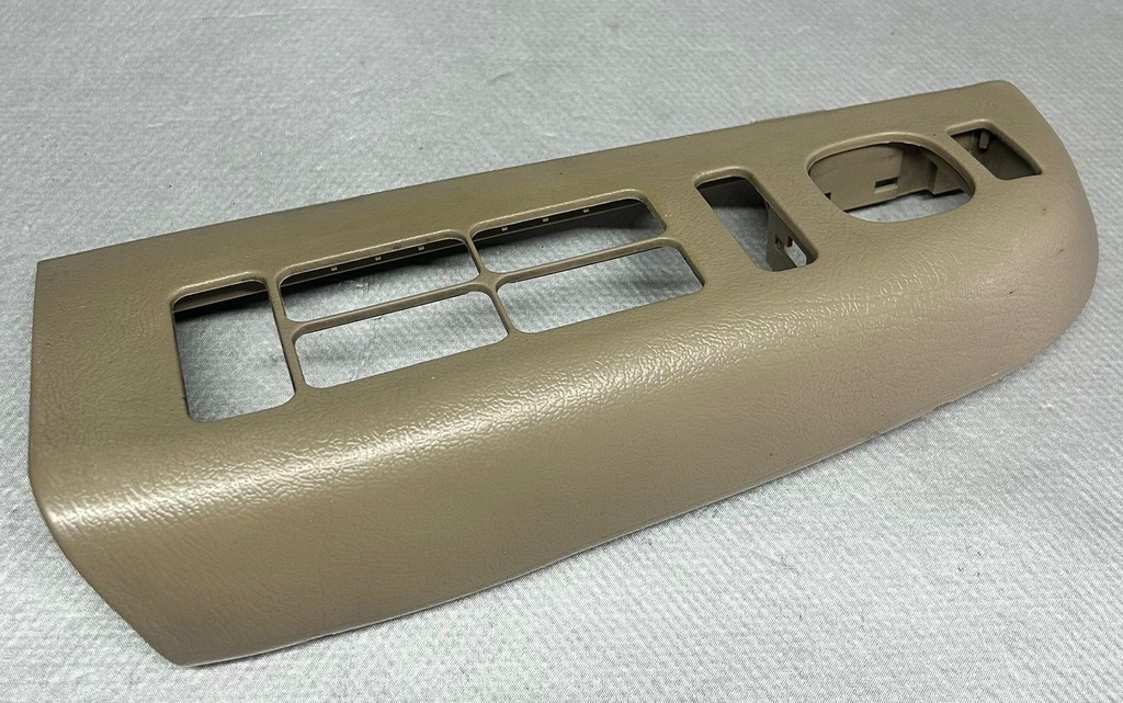 Moldura de botonera principal para GM 1999 al 2002 (usado)