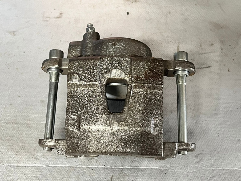 Caliper Delantero Izquierdo Chevrolet S10 Pickup / S10 Blazer 1983-1997 / Blazer 1995-1997 / GMC S15 Jimmy 1983-1991 / Sonoma 1991-1997.