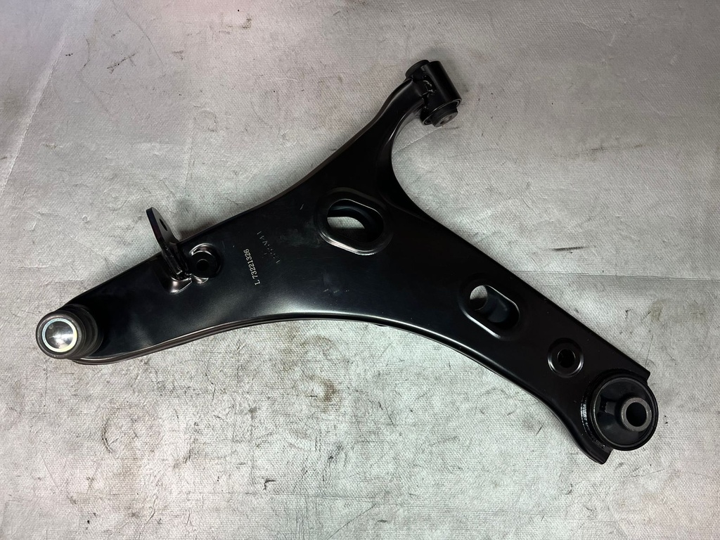 Tijereta Inferior Izquierda Subaru Forester 2014-2018.