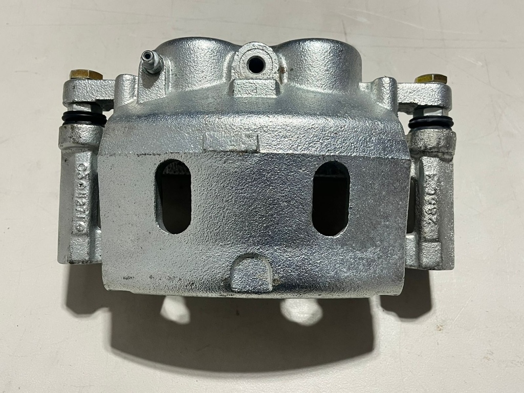 Caliper Delantero Izquierdo Chevrolet Silverado 1500 2005-2006 (con freno de tambor atrás) / Silverado 1500 2007-2008 / Tahoe 2007-2008.