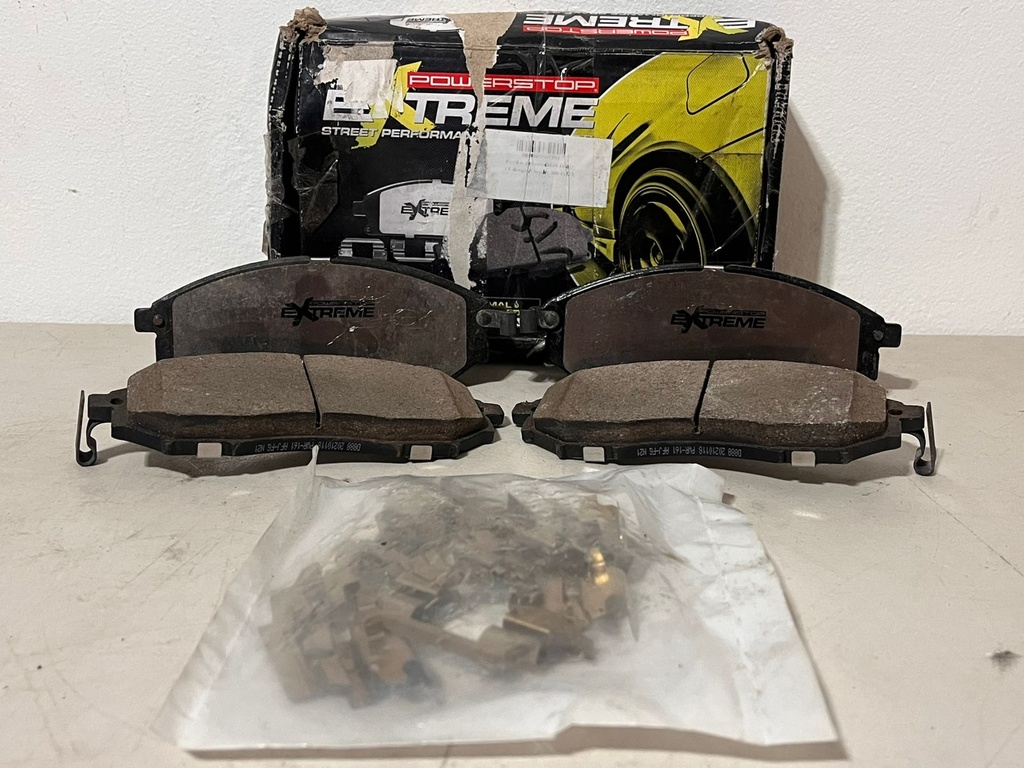 Pastillas Delanteras Fibra Carbón / Cerámicas Nissan Pathfinder 2008-2012 / Murano 2011-2014 / 350Z 2006-2009 / 370Z 2009-2020.