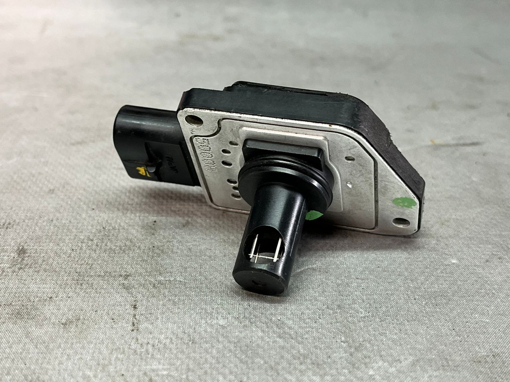 Sensor MAF para Chevrolet Camaro 3.8L V6 1996-1998 / Pontiac Firebird 3.8L V6 1996-1998.