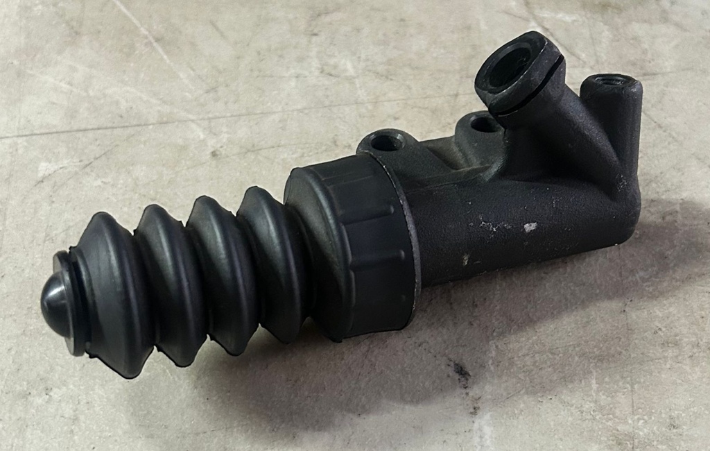 Bomba de clutch para Mazda 3 2004 al 2013 / 5 2006 al 2015