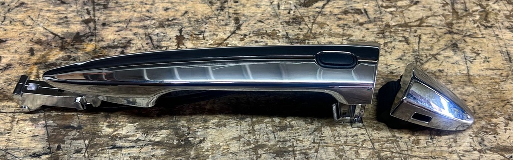 Manilla exterior delantera izquierda para Lexus ES350 2007 al 2012 / LS250 2006 al 2013 / LS350 2006 al 2013 / LS460 2007 al 2017
