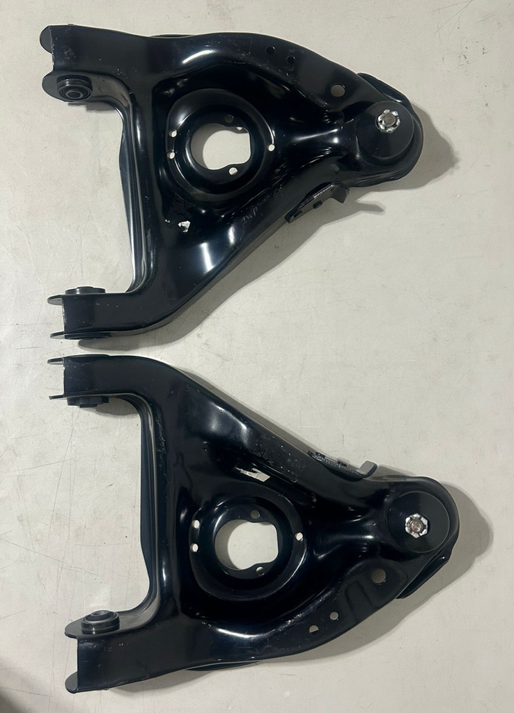 Tijeretas inferiores para Chevrolet / GMC Blazer 1995 al 2005 / S10 Blazer 1983 a 1994 / S10 Pickup 1982 al 2003 / Jimmy 1992 al 2004 / Sonoma 1991 al 2003 / S15 1983 a 1991 ( 4X2)