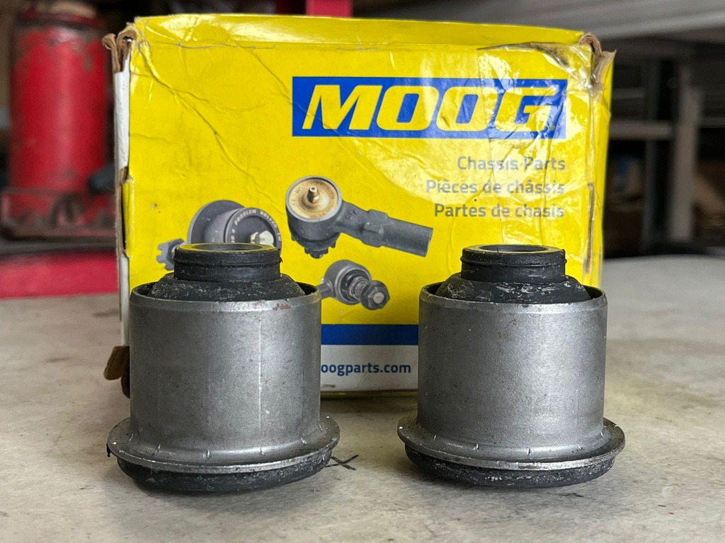 Bushing de Tijereta Superior Nissan Frontier 2WD / 4WD 1998-2004 / Xterra 2WD / 4WD 2000-2004.