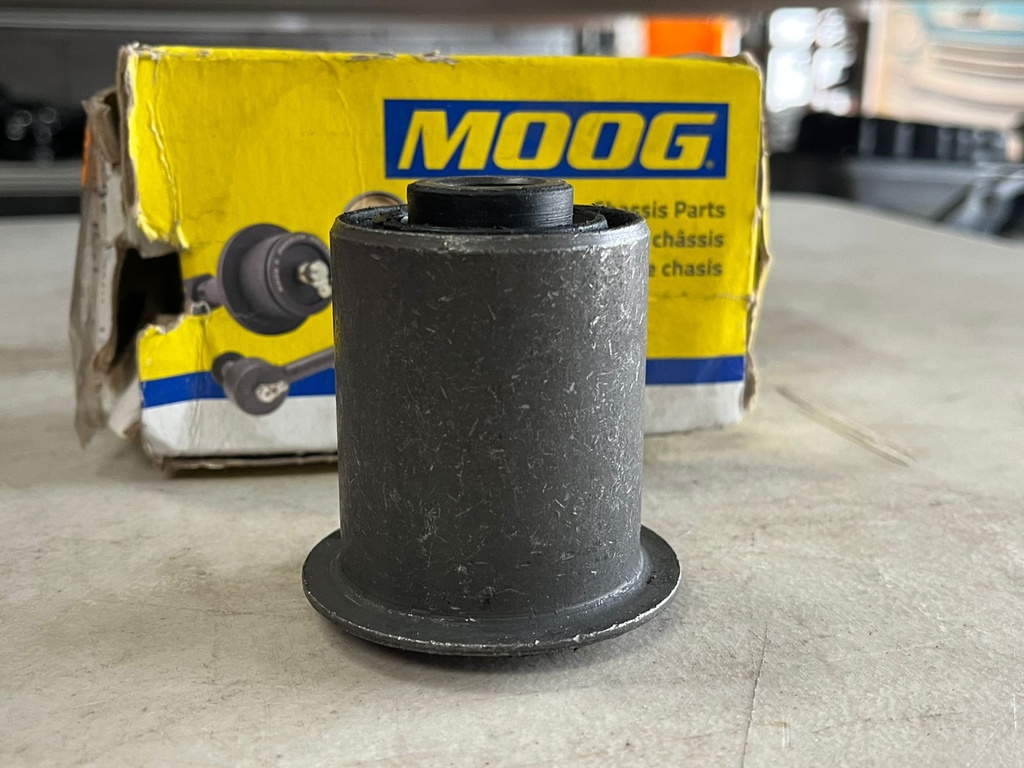Bushing inferior delantero Dodge Ram 1500 4X4 2009-2014 / Ram 1500 4X2 2014