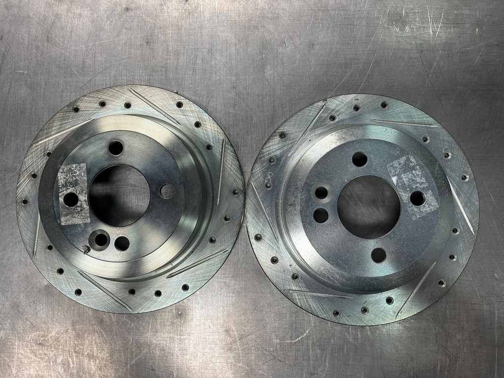 Discos Traseros Perforados / Sólidos para Mini Cooper S 2002-2013 / S Convertible 2007-2015 / Roadster S 2012-2015.