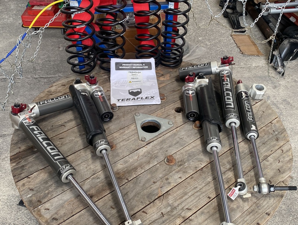 SOPORTE REUBICACION LLANTA REPUESTOS JEEP CJ/JK/LJ/TJ/YJ