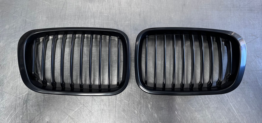 PARRILLAS DELANT NEGRO MATE BMW E46 SERIE 3 98/01