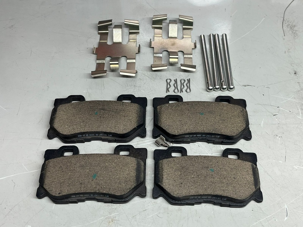 Pastillas Traseras Cerámicas Nissan 370Z 2016-2020 / Infiniti Q50 2015-2017 / Q60 2015-2020.