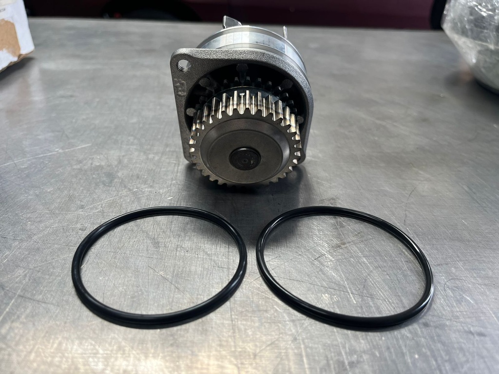 Bomba de Agua Nissan Frontier 4.0L 2006-2019 / Pathfinder 3.5L / 4.0L 2005-2016 / Quest 3.5L 2004-2017 / 350z 3.5L 2004-2006 / Altima / Maxima 3.5L 2002-2019.
