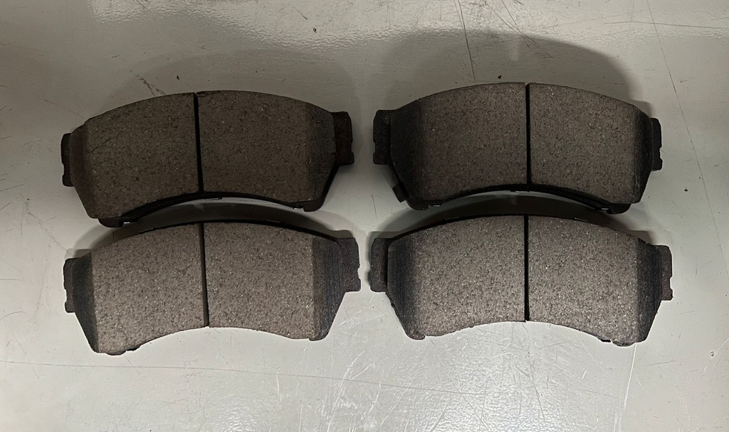 Pastillas Delanteras Fibra Carbón / Cerámica para Ford Fusion 2006-2012 / Mazda 6 2006-2013 / Lincoln MKZ 2007-2012.