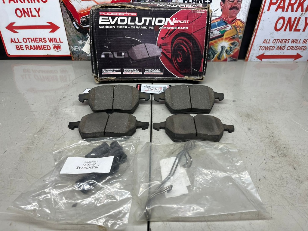 Pastillas Delanteras Fibra Carbon/Cerámica Audi A4 1996-1999 / A4 Quattro 1996-1999.