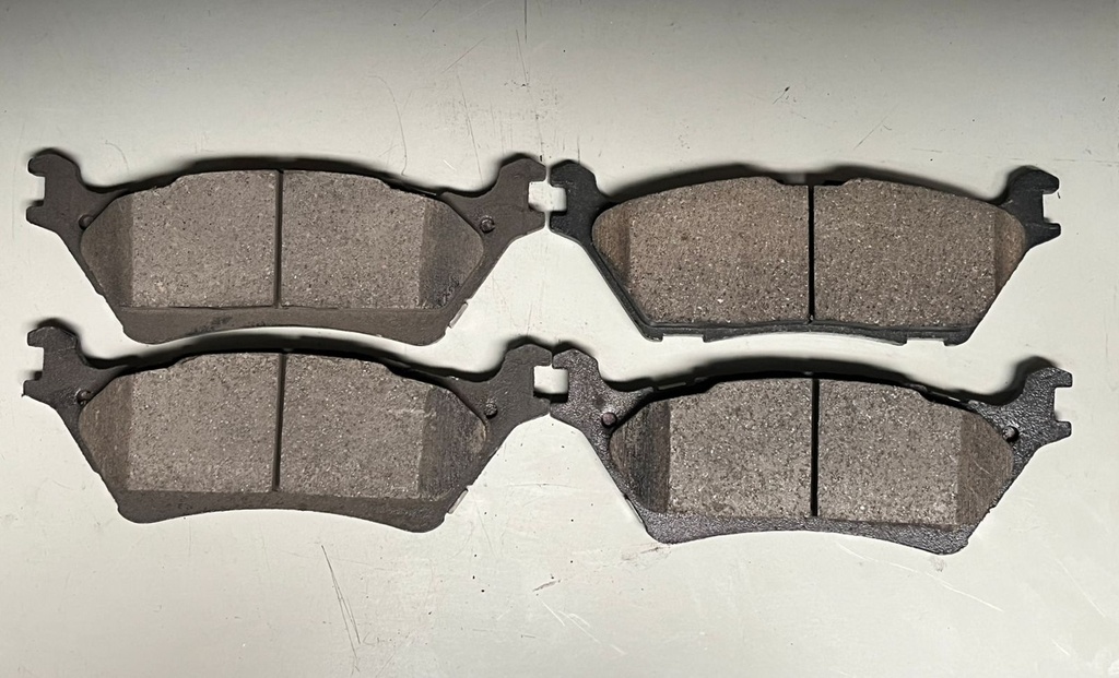 PASTILLA FIBRA DE CARBON FORD F150 15-17