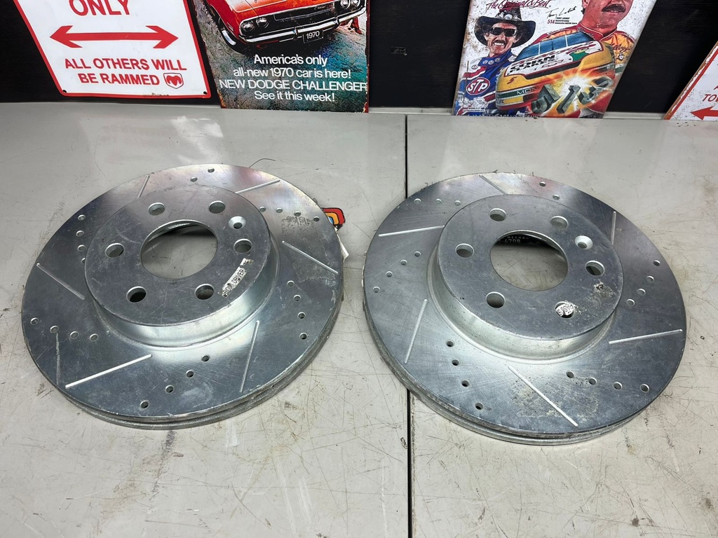 Discos Delanteros 310mm Perforados Chevrolet Colorado (USA) 2015-2020.