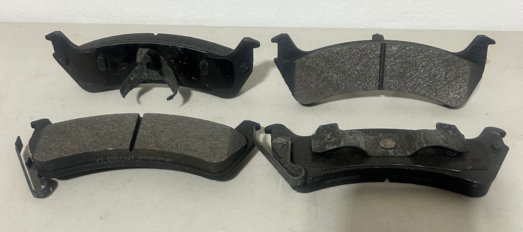 Pastillas traseras semi metálicas para Ford Explorer 1995 al 2001 / Ranger 1998 al 2005