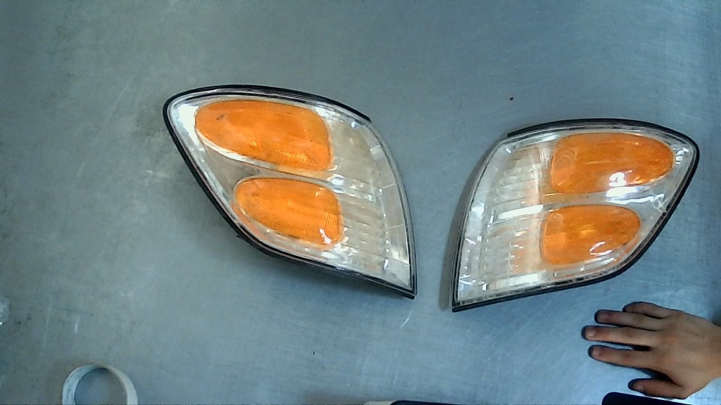Luces delanteras de señal Toyota Sequoia 01/04, Tundra Double Cab 00/04