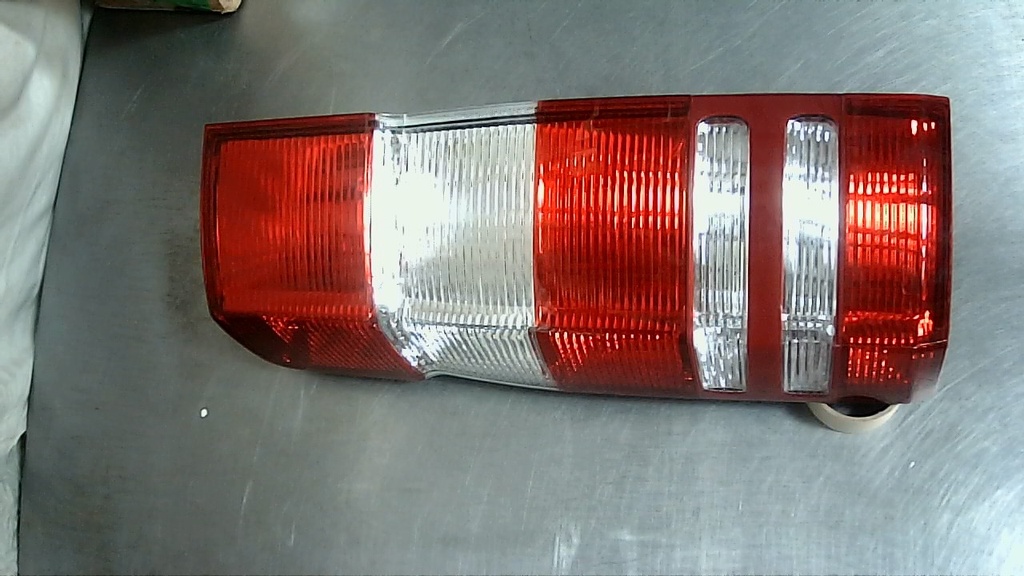 Luces tras dere Mercedes Benz Sprinter Van 10/18
