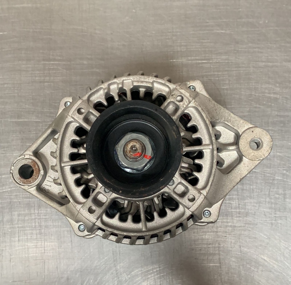 Alternador Suzuki Grand Vitara 2001 2.7L / 2005 2.5L XL-7/ 2001-2006 2.7L 95A S4