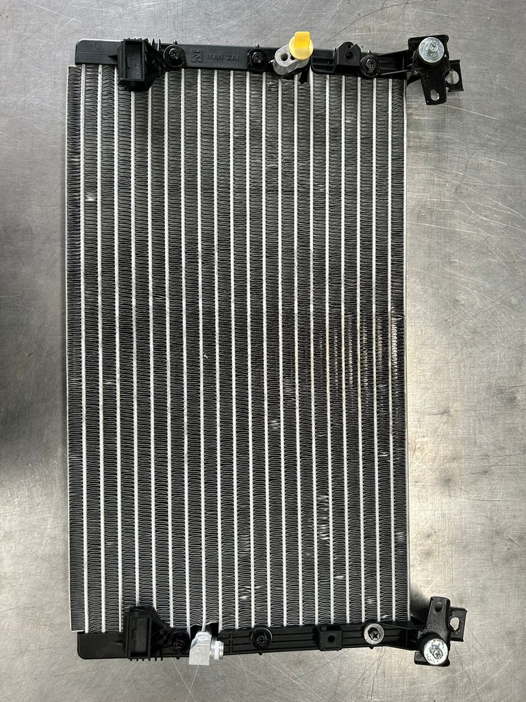 Condensador de A/C Toyota Tacoma 2001 al 2004