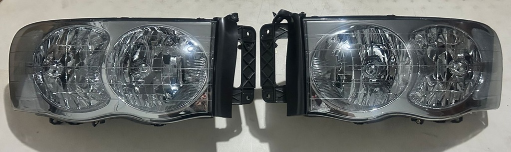 Luces Delanteras Ahumadas para Dodge Ram 1500 2002-2005 Dodge Ram 2500 / 3500 2003-2005.