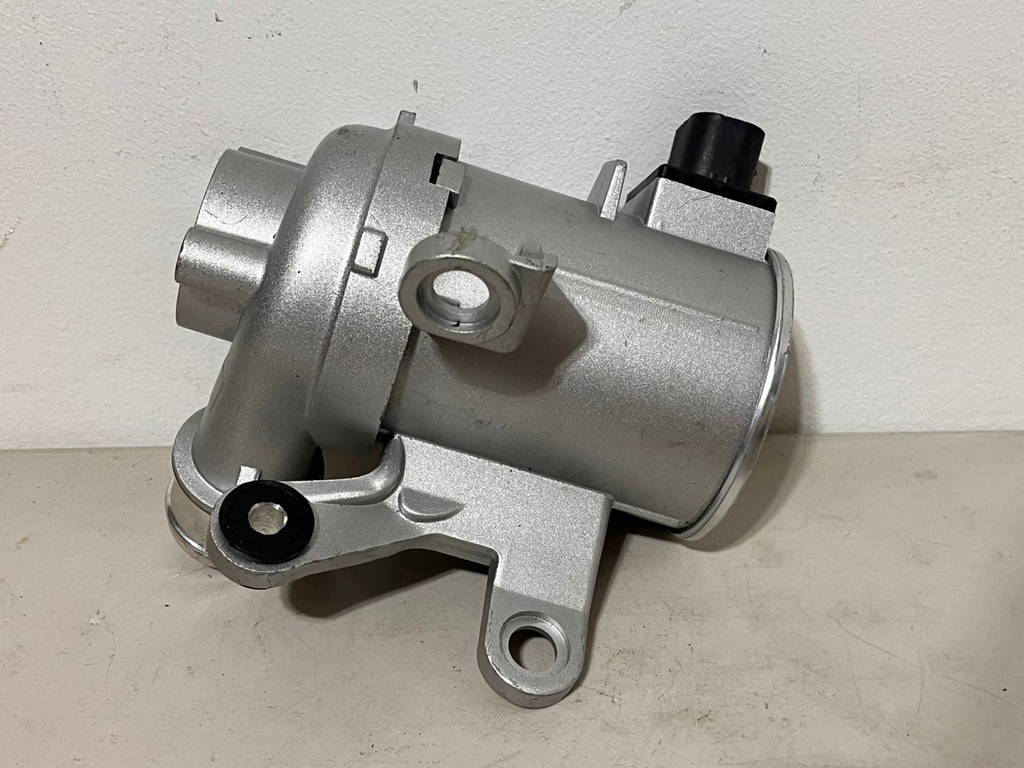 Bomba de agua para Mercedes Benz CLS260 / C180 / C200 / C300 / E200 / E260 / E300 / GLC200 / GLC300 / SLC200 / SLC260 / SLC300 2011-2017.