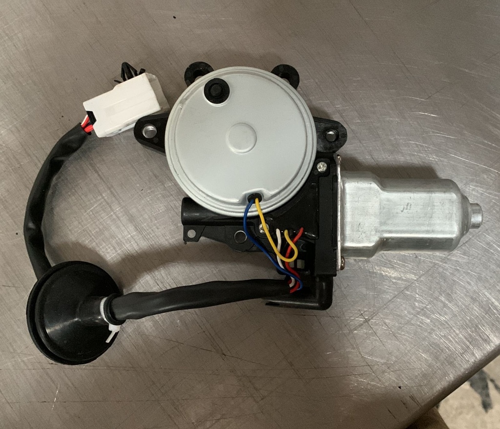 Motor de ventana delant izq Nissan Infiniti G35 Coupe 03/07