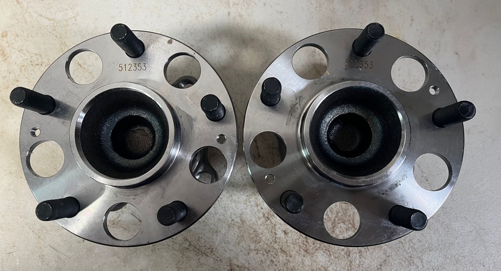 PAR DE BOCINAS TRASERAS TOYOTA HIGHLANDER 2003-2014
