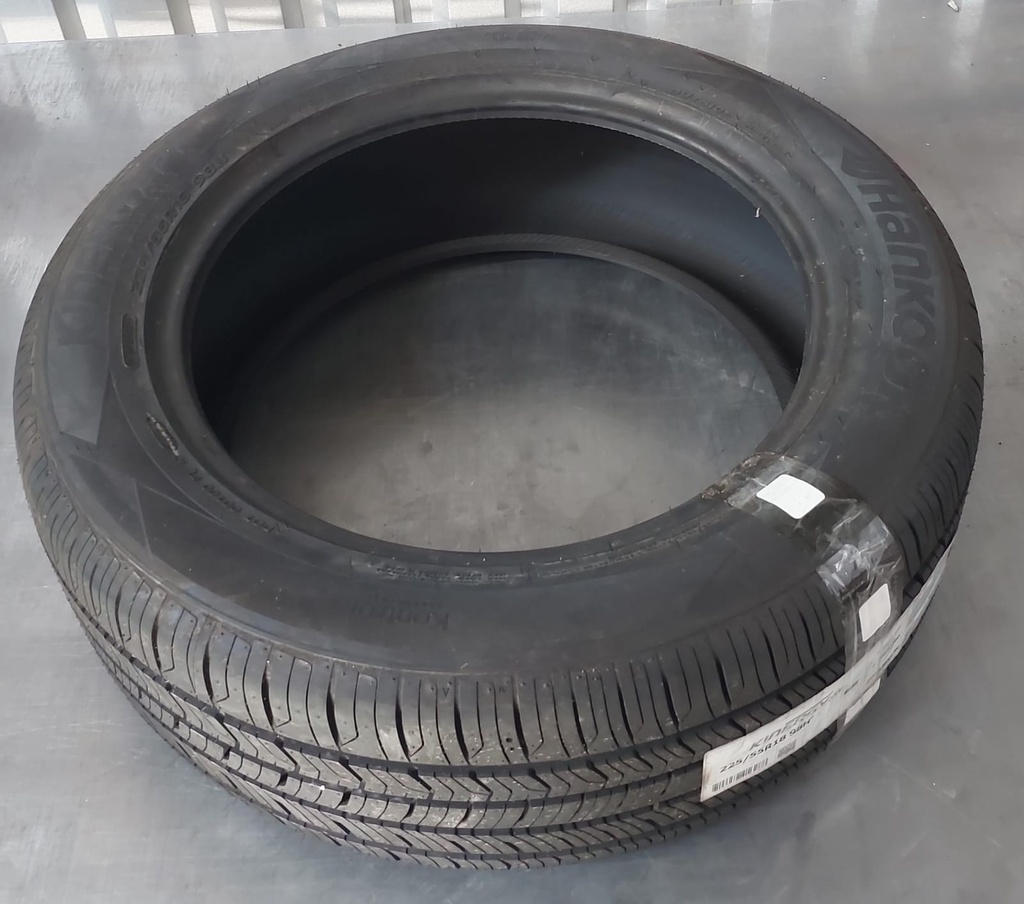 1 Llanta de HANKOOK KINERGY 225/55R18 98H