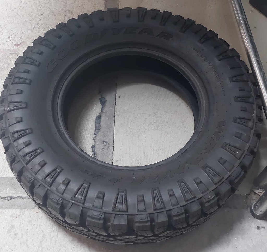 1 Llanta de GOODYEAR WRANGLER DURATRAC LT275/70R18 125/122R
