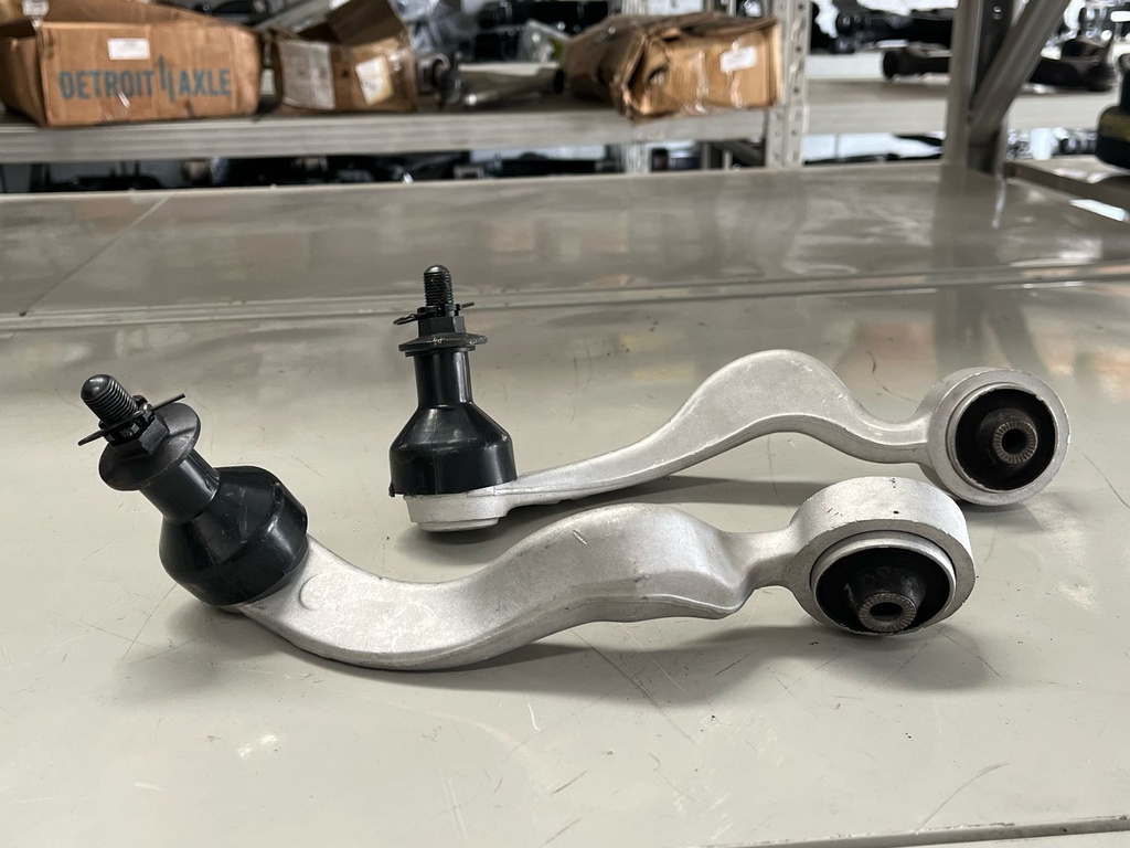 Brazos Delanteros Superiores Lexus LS460 2007-2008 / LS460 2009-2017. (RWD)